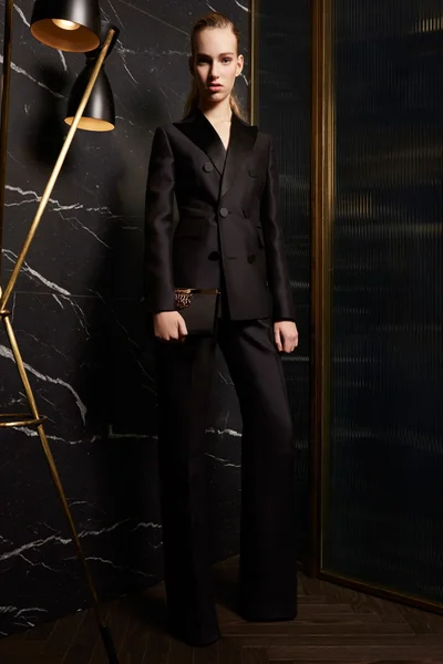 Look 60